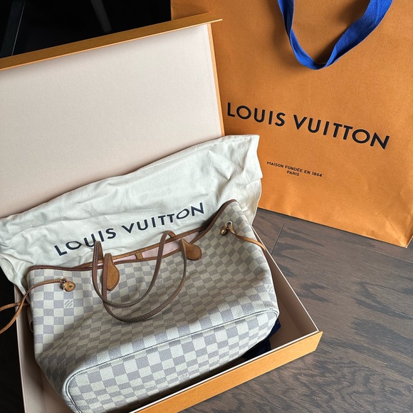 Louis Vuitton Never Full Pink Interior with original box, bag & dust pouch - Picture 3 of 17